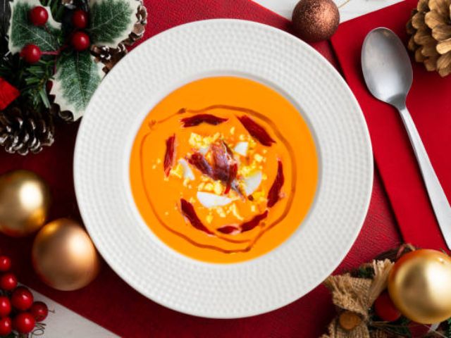 Soup cà chua lạnh với giăm bông - Món ăn Giáng Sinh của Tây Ban Nha 