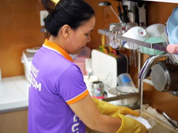 nhân viên dọn dẹp guvi